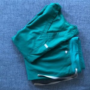 Figs Hunter Green Set